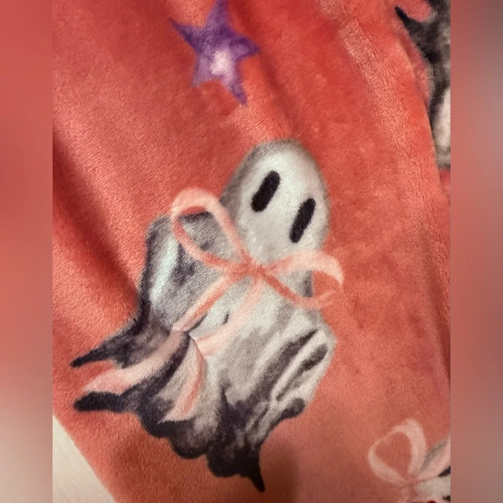 PINK BOW GIRL GHOST HALLOWEEN Throw Blanket